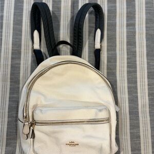 Coach Pebble Leather Mini Charlie
Backpack F30550 White Gold Zip